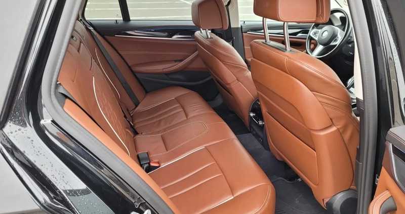 BMW Seria 5 cena 199900 przebieg: 53000, rok produkcji 2021 z Szczecin małe 301